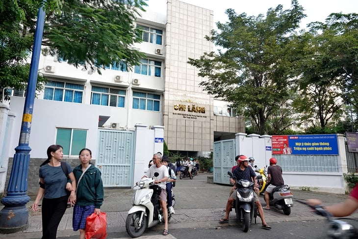 Comentários sobre o projeto simbólico para superarmos juntos a COVID-19: Diversos sentimentos das pessoas - Foto 2. Công trình biểu tượng đồng lòng vượt qua COVID-19: Bao tình cảm lòng dân gửi gắm - Ảnh 6.