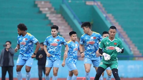 ក្រុមវៀតណាមផ្តោតអារម្មណ៍ខ្លាំងមុនការប្រកួតក្រៅដីជាមួយឡាវ។