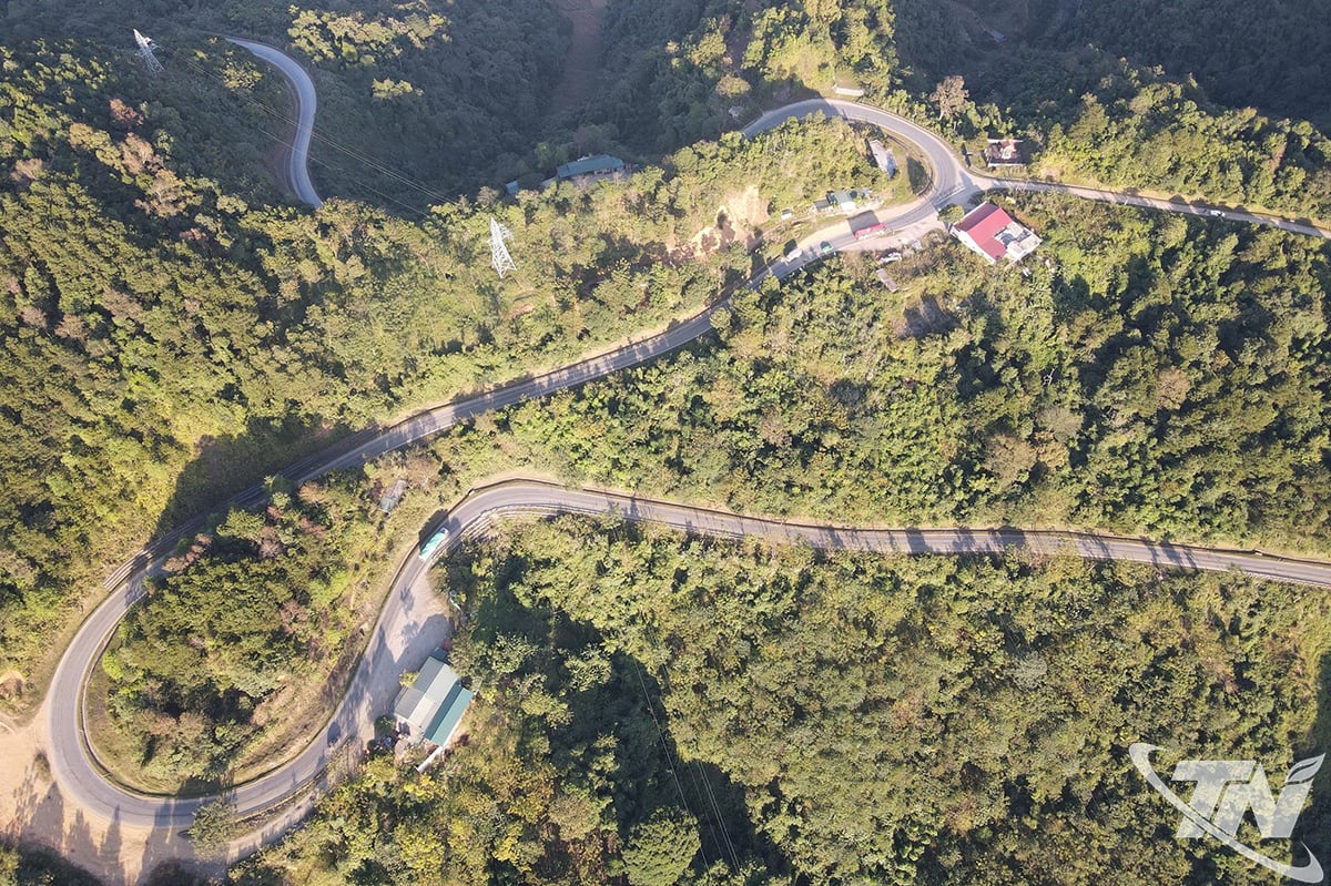 Giang Pass ເຫັນຈາກຂ້າງເທິງ