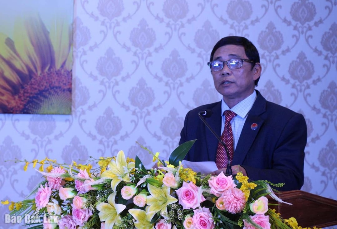 លោកបណ្ឌិត Tran Lang នាយកសាលាសាកលវិទ្យាល័យ Phu Yen បានចែករំលែកអំពីគោលដៅ និងសារៈសំខាន់នៃសិក្ខាសាលា។