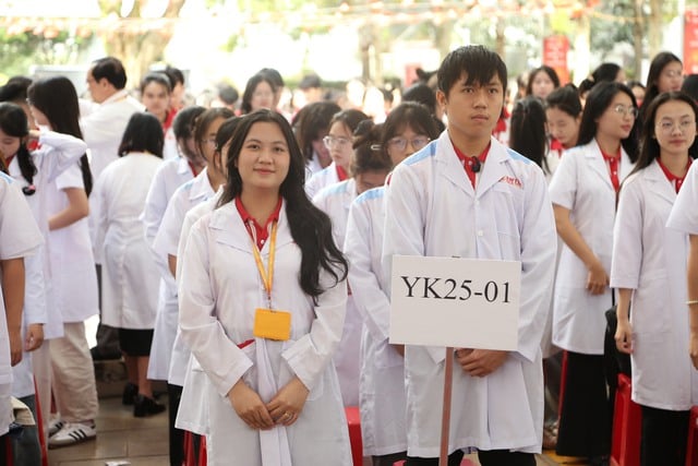 Trường ĐH Y dược Buôn Ma Thuột chào đón tân sinh viên Việt Nam và Ấn Độ - Ảnh 2.