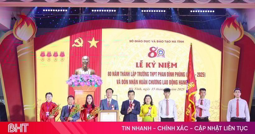 Trường THPT Phan Đình Phùng long trọng kỷ niệm 80 năm thành lập