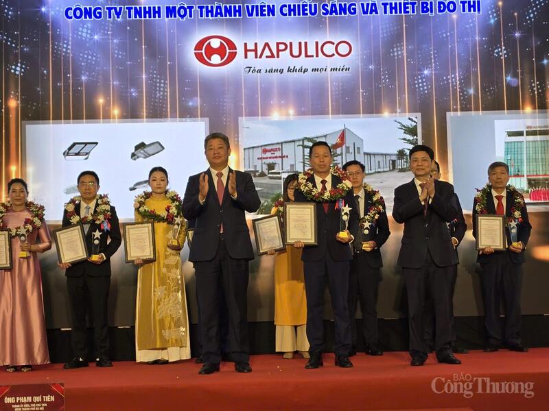 Comitetul de organizare a acordat certificatul companiei Hapulico.