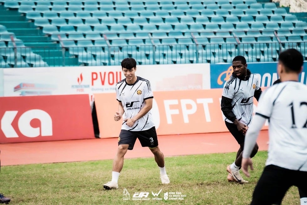Que Ngoc Hai suddenly said goodbye to Thanh Hoa team, choosing Da Nang as his new destination? - Photo 1. Quế Ngọc Hải bất ngờ chia tay đội Thanh Hóa, chọn Đà Nẵng làm bến đỗ mới?- Ảnh 1.