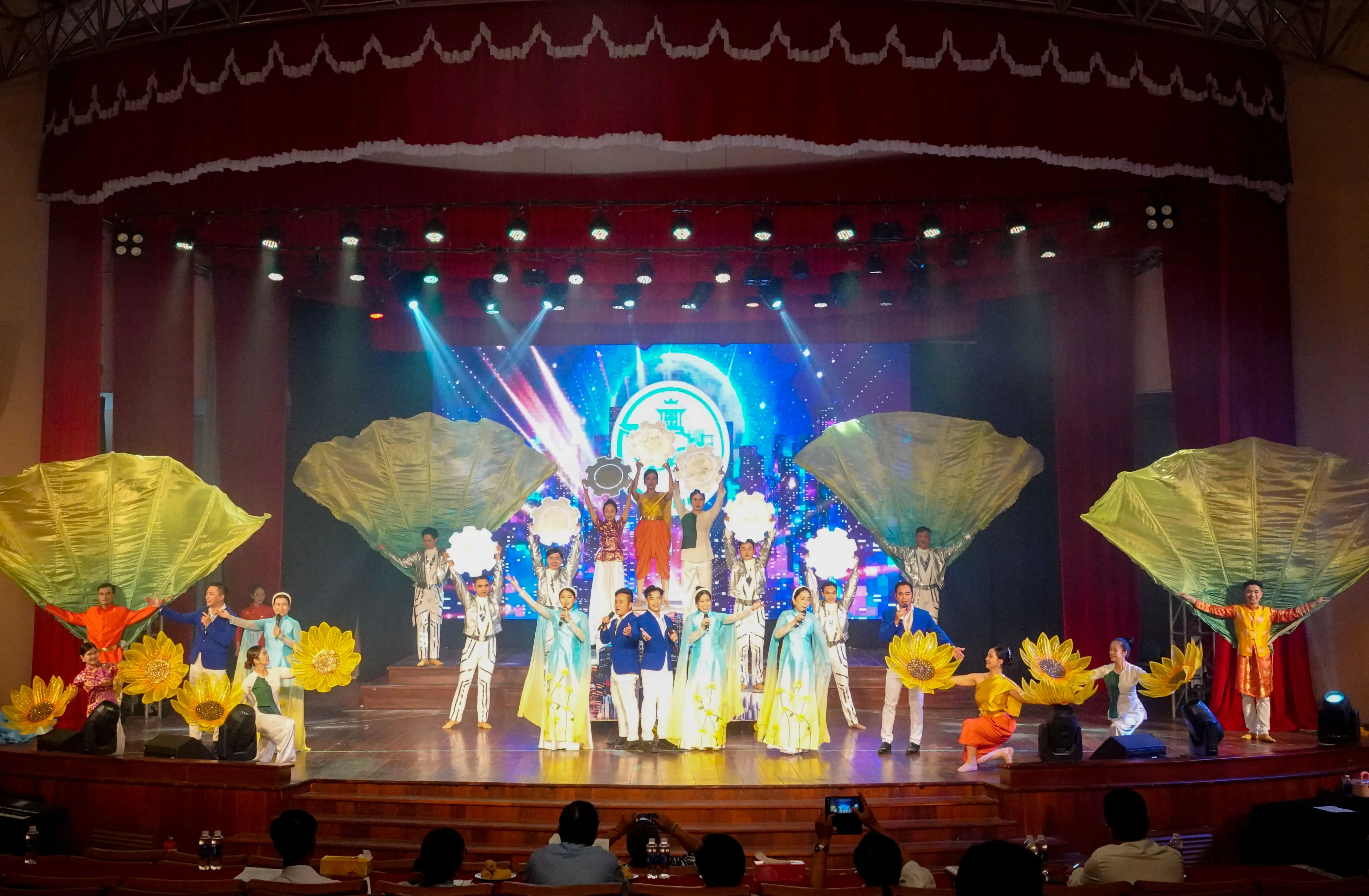 Can Tho City deltar i den nationella mässkonstfestivalen för bostadsområden