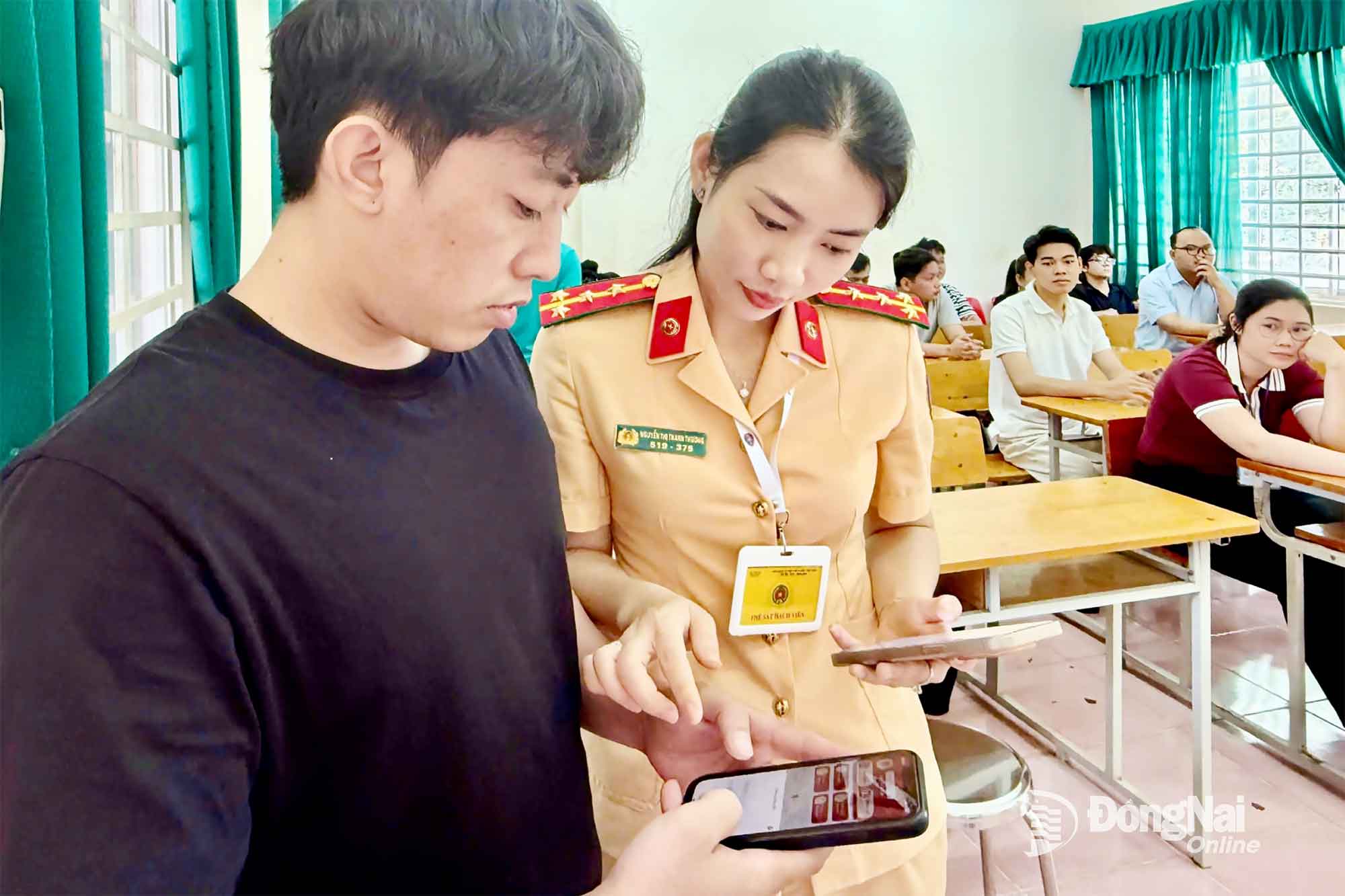 Thí sinh sát hạch lái xe tại Đồng Nai sẽ được hướng dẫn cài đặt VNeTraffic từ 15-11