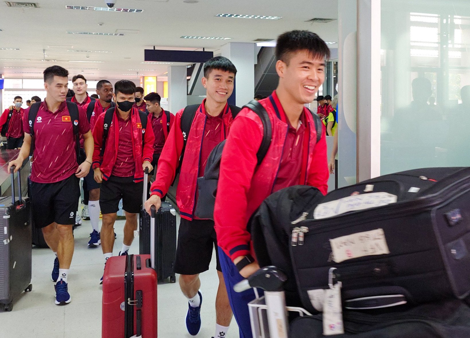 វៀតណាមទៅឡាវ 2.jpg