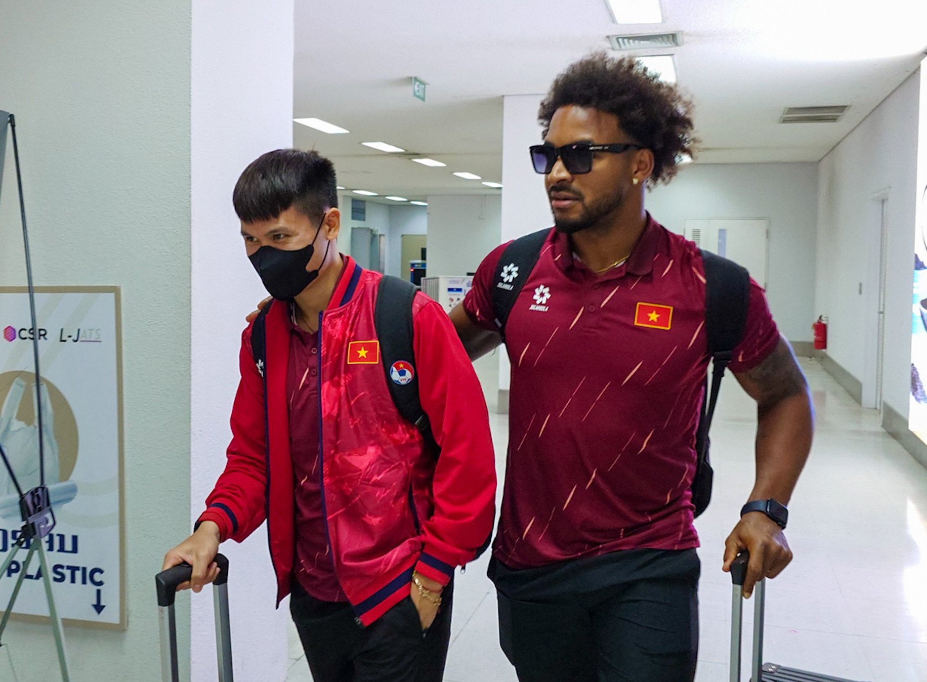 វៀតណាមទៅឡាវ 1.jpg