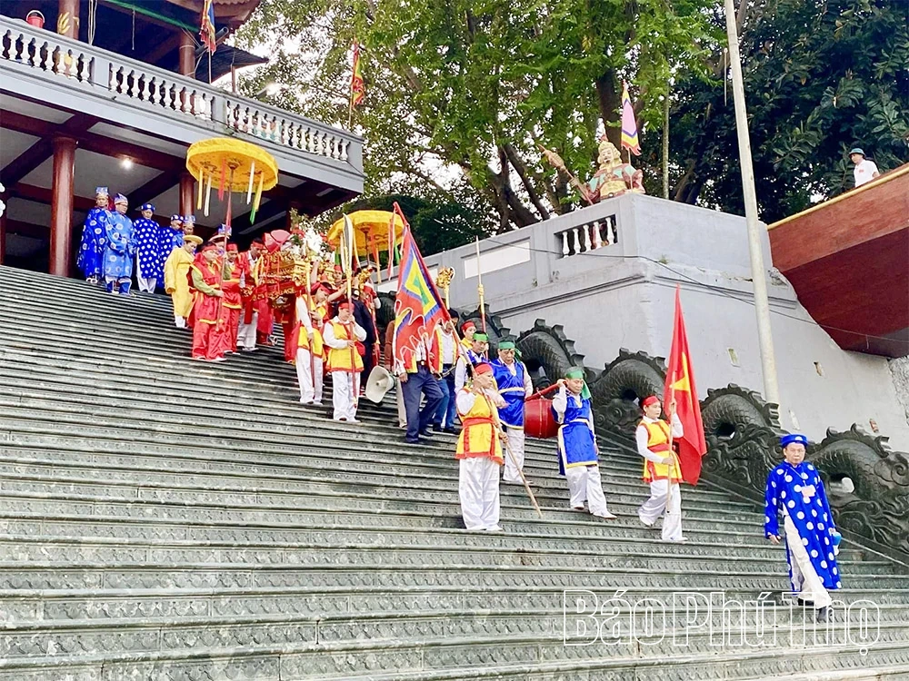 ขบวนแห่น้ำวัดทามซาง