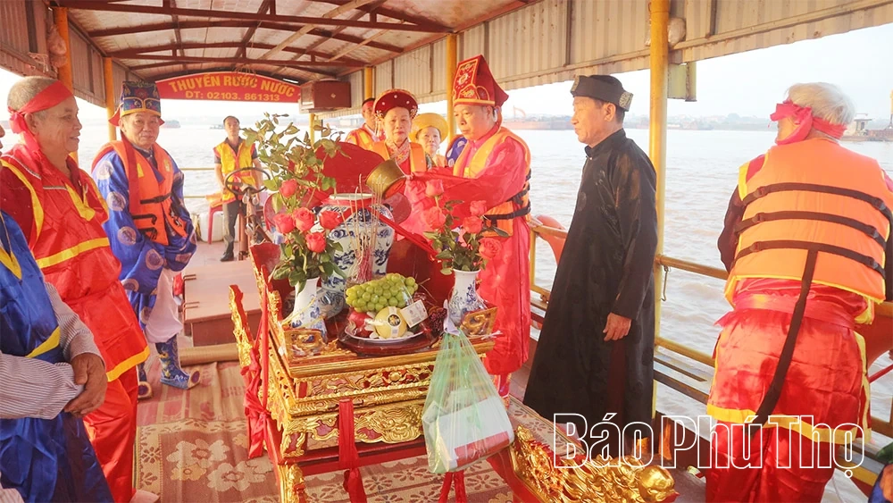 ขบวนแห่น้ำวัดทามซาง