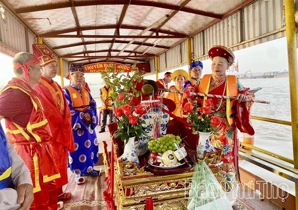 ขบวนแห่น้ำวัดทามซาง