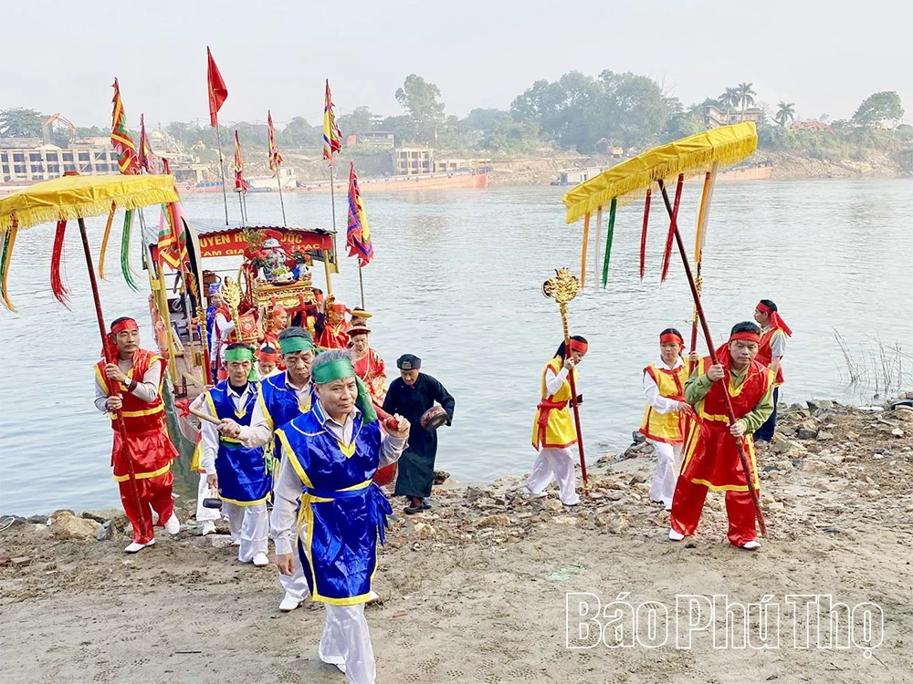 ขบวนแห่น้ำวัดทามซาง