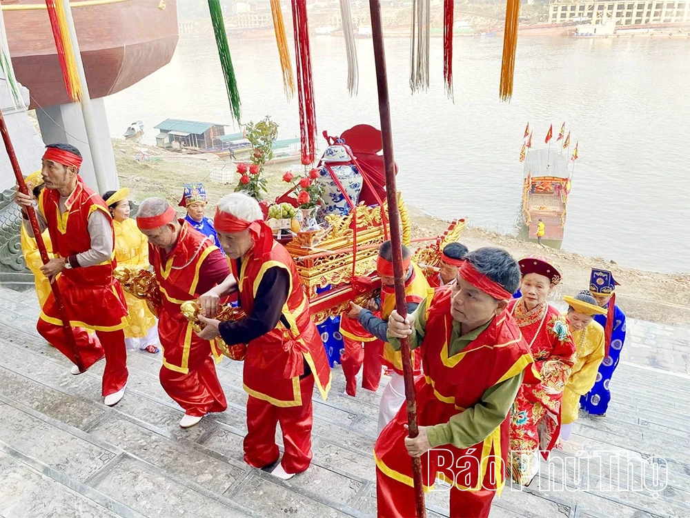 ขบวนแห่น้ำวัดทามซาง