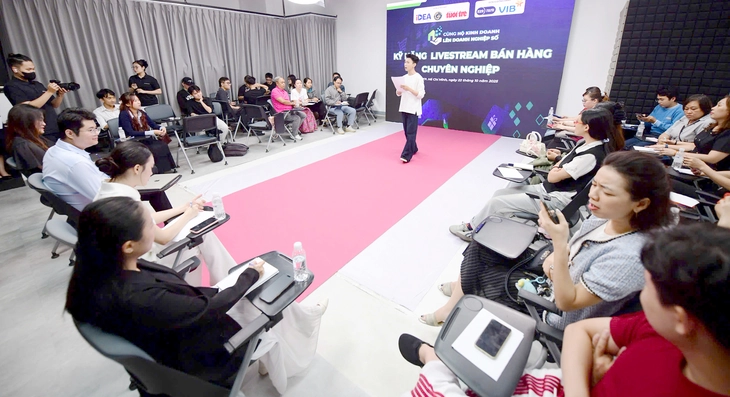 После серии скандалов потребители равнодушны к прямым трансляциям - Фото 1. livestream - Ảnh 1.