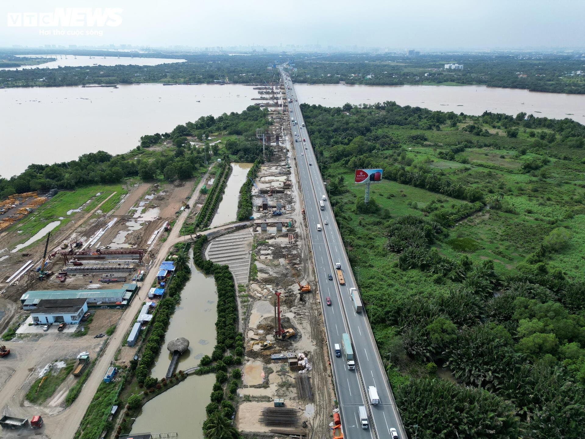 ទិដ្ឋភាពបែប Panoramic នៃការពង្រីកទីក្រុងហូជីមិញ - Long Thanh - Dau Giay Expressway - ១