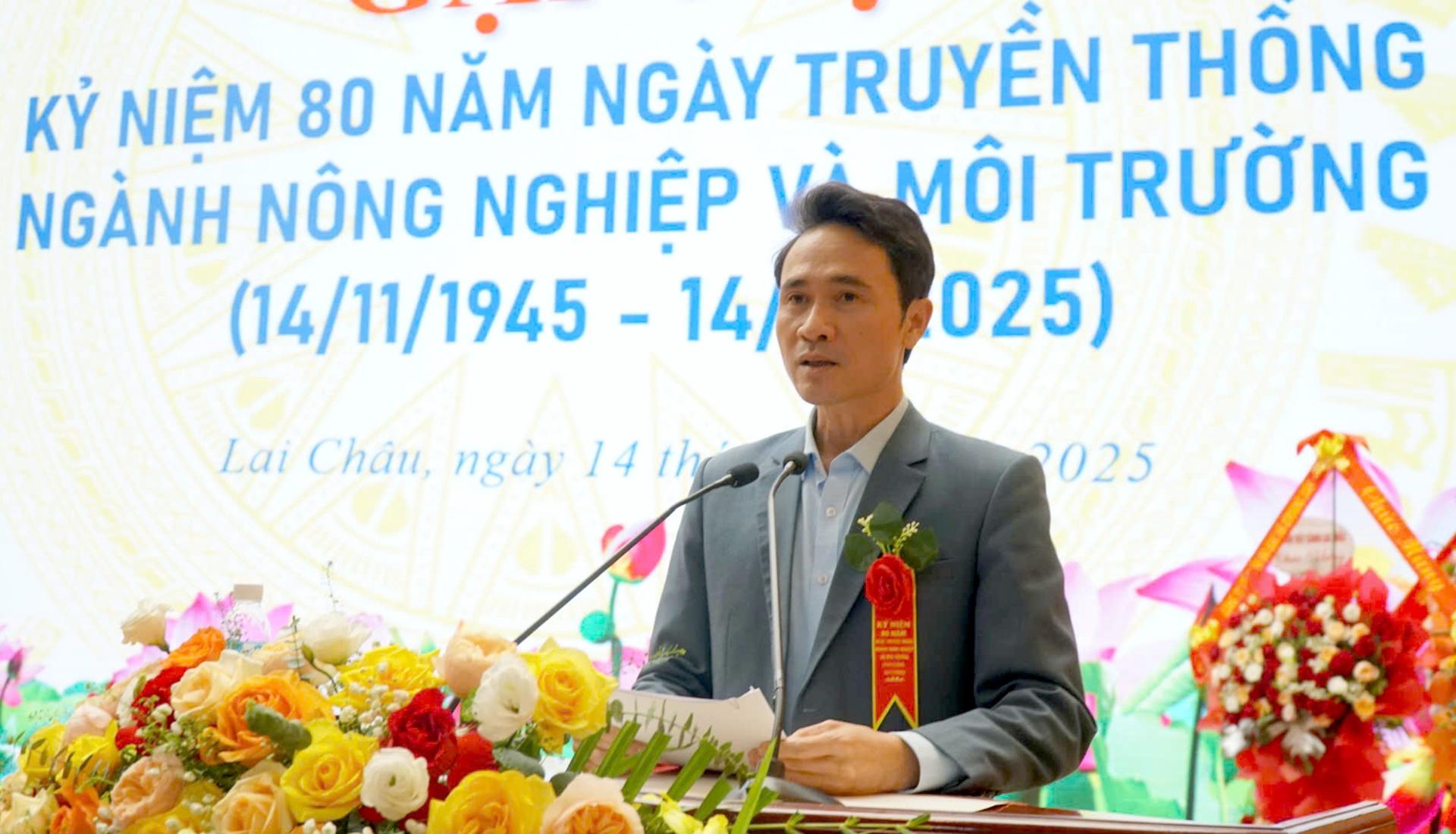 Kamrat Ha Trong Hai - vice ordförande för folkkommittén talade vid mötet. Đồng chí Hà Trọng Hải - Phó Chủ tịch UBND phát biểu tại buổi gặp mặt.