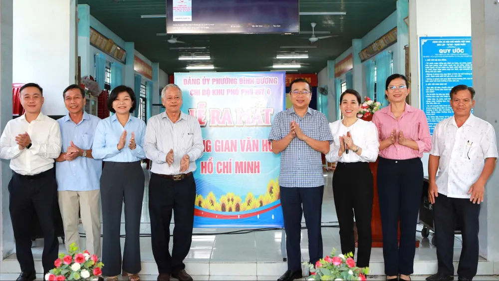 ບັນດາຜູ້ແທນເຂົ້າຮ່ວມພິທີເປີດສະຫຼອງອະວະກາດວັດທະນະທຳໂຮ່ຈິມິນ