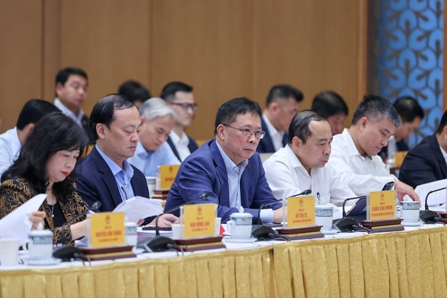 Det femte mötet för regeringens styrkommitté för vetenskap, teknikutveckling, innovation, digital transformation och projekt 06, - foto 3. Phiên họp lần thứ 5 của Ban Chỉ đạo của Chính phủ về phát triển khoa học, công nghệ, đổi mới sáng tạo, chuyển đổi số và Đề án 06, - Ảnh 3.