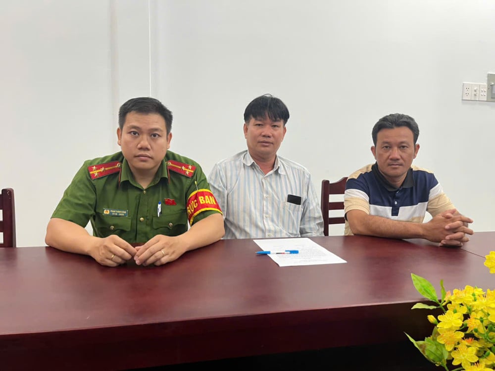 مردم ناگهان با داشتن بیش از ۱۳۷ میلیون دانگ در حسابشان... به پلیس گزارش دادند