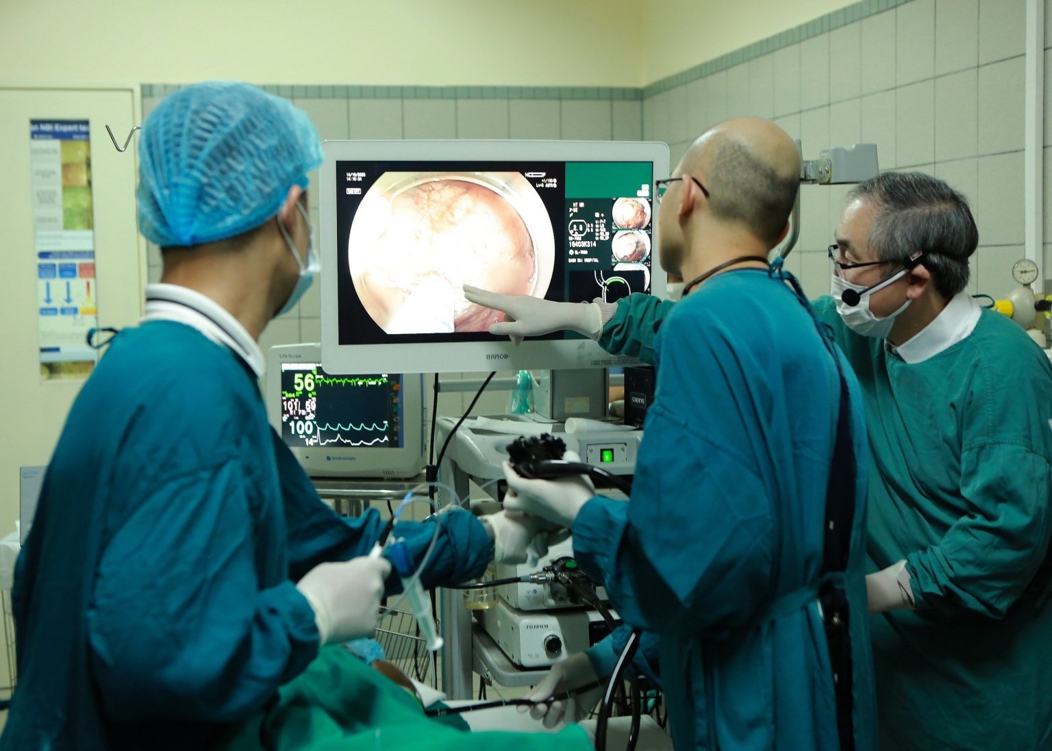 Ung thư đường tiêu hoá thường phát hiện đã ở giai đoạn muộn, chuyên gia khuyến cáo gì?- Ảnh 3.