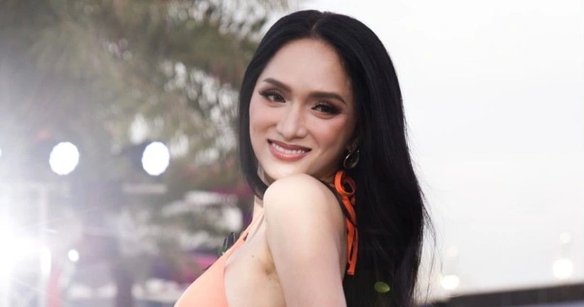 Phần trình diễn áo tắm của Hương Giang gây nhiều tranh luận