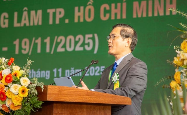 Trường ĐH Nông lâm TP.HCM nhận Huân chương Lao động hạng Nhì  - Ảnh 2.