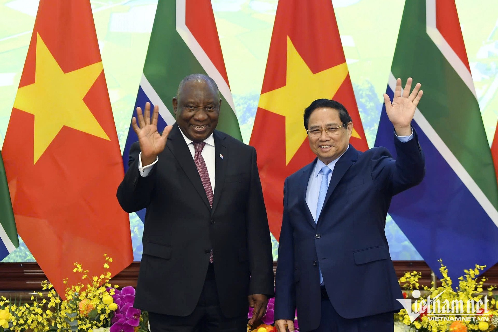 w два 3321 2588.jpg