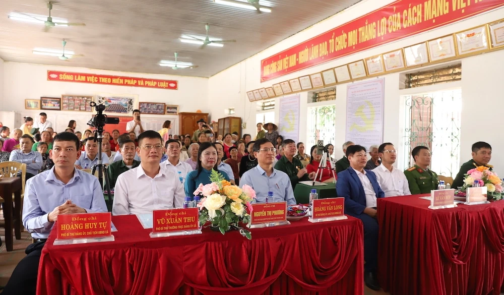 ភូមិ Mau Yen 1 ឃុំ Linh Toai លើកកំពស់សាមគ្គីភាព កសាងលំនៅឋានស៊ីវិល័យ និងស្នេហា