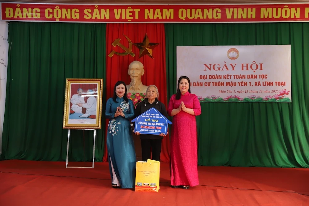 ភូមិ Mau Yen 1 ឃុំ Linh Toai លើកកំពស់សាមគ្គីភាព កសាងលំនៅឋានស៊ីវិល័យ និងស្នេហា