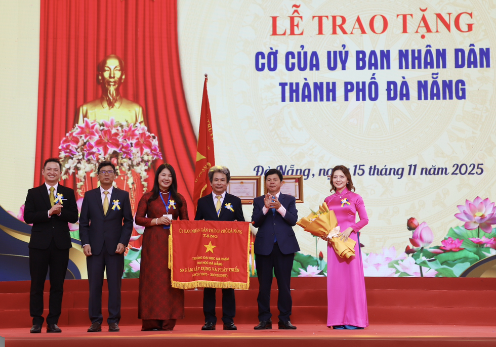 กระทรวงศึกษาธิการและการฝึกอบรมมอบหมายภารกิจเชิงยุทธศาสตร์ชุดหนึ่งให้กับมหาวิทยาลัยศึกษาธิการ - มหาวิทยาลัยดานัง - ภาพที่ 5 Bộ GD-ĐT giao loạt nhiệm vụ chiến lược cho Trường ĐH Sư phạm - ĐH Đà Nẵng- Ảnh 5.