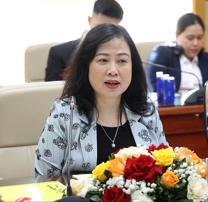 Bộ trưởng Đào Hồng Lan gửi thư chúc mừng những người mang sứ mệnh "trồng người" vẻ vang, cao cả ngành y- Ảnh 1.