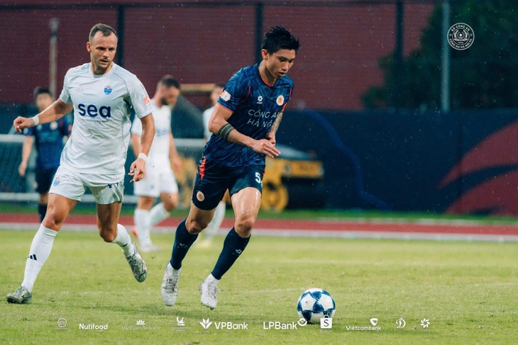 văn hậu - Ảnh 1.