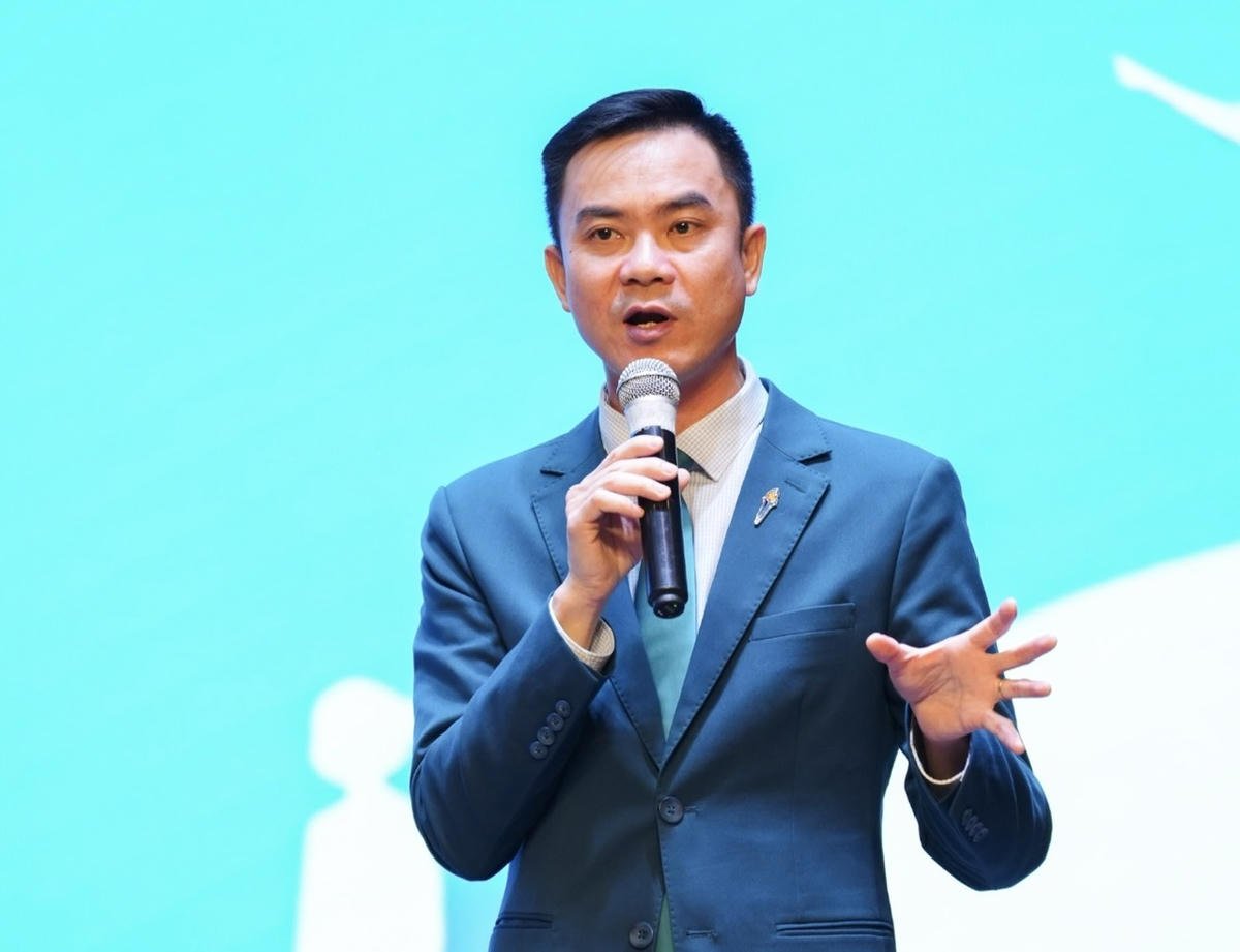 Dr. Nguyen Vinh Son - Naib Pengerusi Majlis Pendidikan Sistem Wellspring, Pengetua Am Wellspring Hanoi bercakap pada majlis itu.