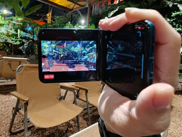 Trải nghiệm Motorola Razr 60: điện thoại gập tinh tế cho người dùng hiện đại - Ảnh 1.