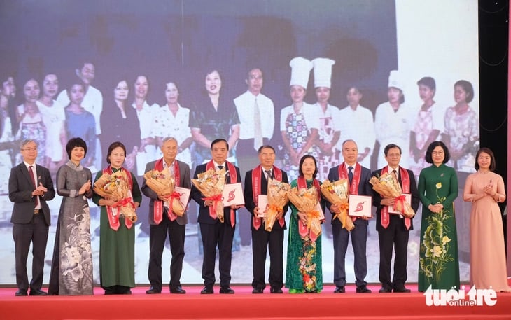 Trường đại học Ngoại thương - Ảnh 1.