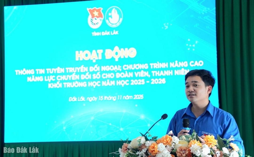 خبرنگار اطلاعات