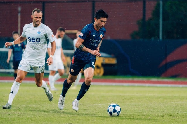 Đoàn Văn Hậu làm thủ quân đội CAHN, báo tin vui cho HLV Kim Sang-sik- Ảnh 2.