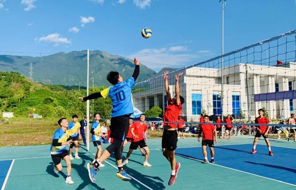 นักกีฬา 156 คนเข้าร่วมการแข่งขันวอลเลย์บอลประเพณีแรงงาน-ชาวนา-ทหาร จังหวัดไลโจ ประจำปี 2568 - ภาพที่ 2
