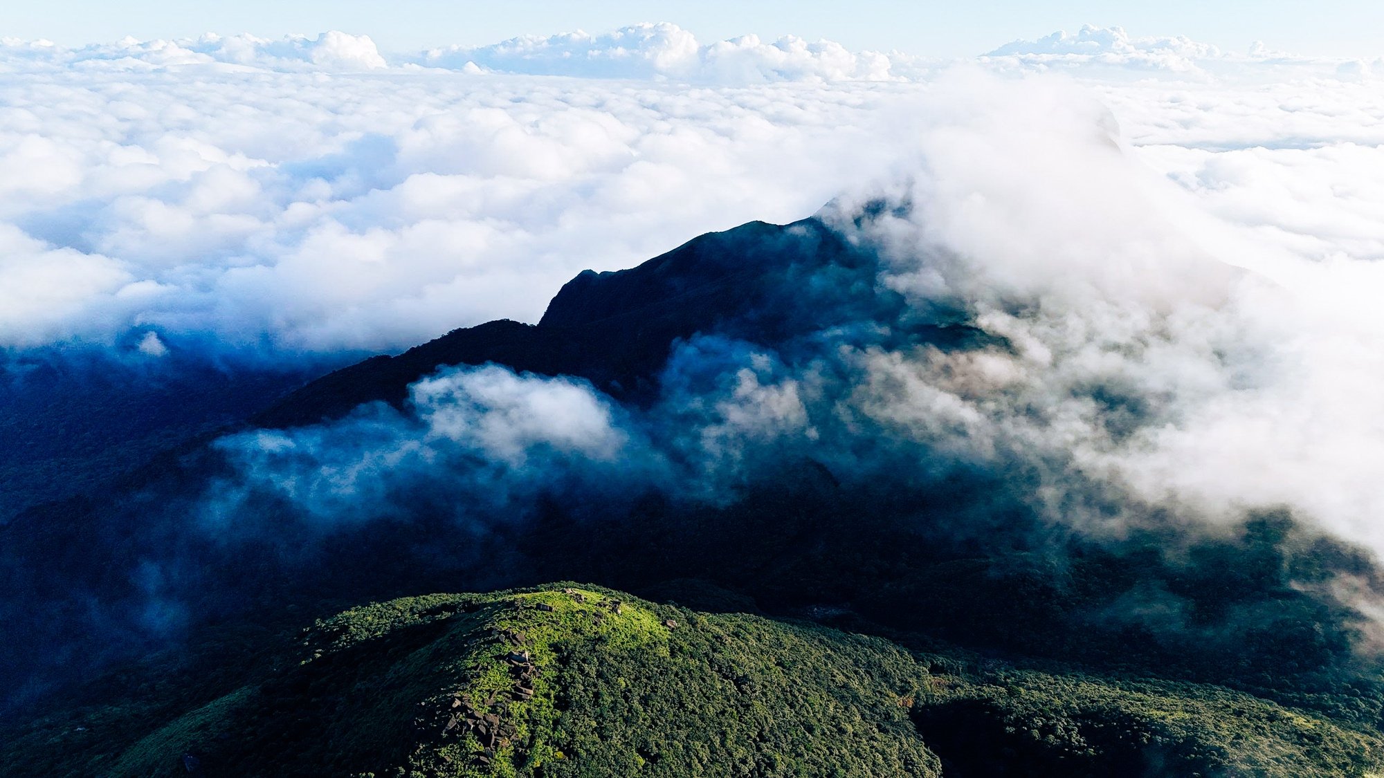 Mãn nhãn với biển mây, rừng rêu ma mị trên "nóc nhà" Quảng Trị