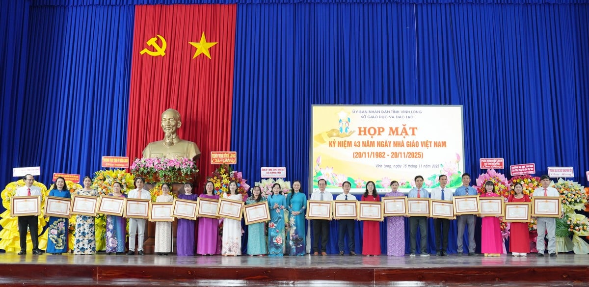 102 cá nhân được nhận bằng khen của Thủ tướng Chính phủ trong dịp này.