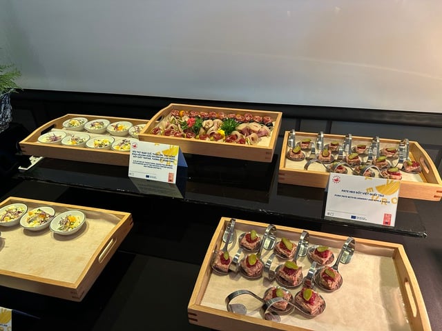 ہو چی منہ شہر میں پولش کھانوں کا تعارف - تصویر 2۔ Giới thiệu ẩm thực Ba Lan tại TP.HCM- Ảnh 2.