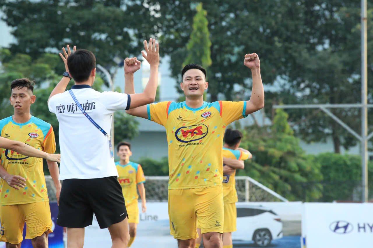 Nhà vua mới xuất hiện tại VSC-S5- Ảnh 2.