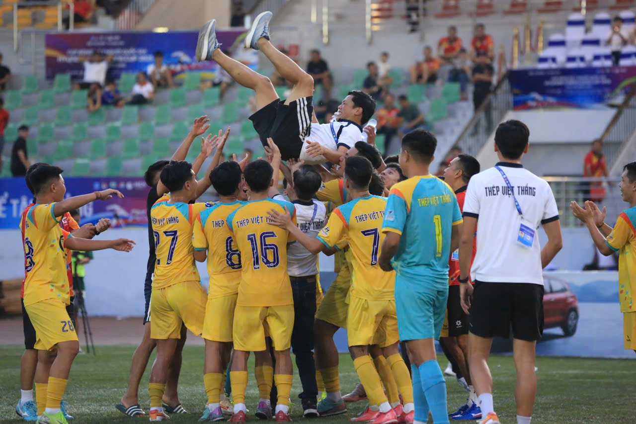 Nhà vua mới xuất hiện tại VSC-S5- Ảnh 3.