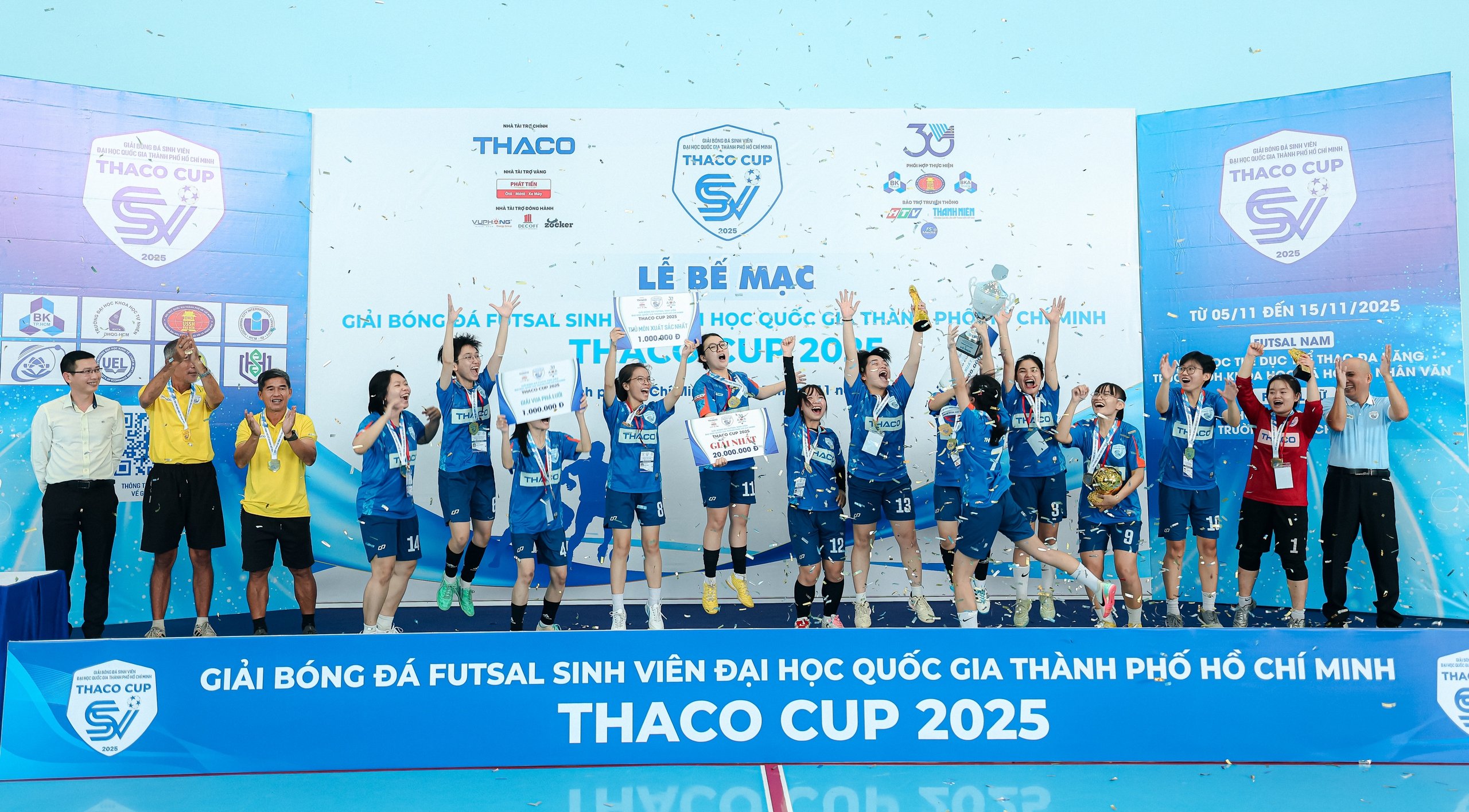 Đã tìm ra những ngôi vô địch giải futsal sinh viên THACO CUP 2025 - Ảnh 1.