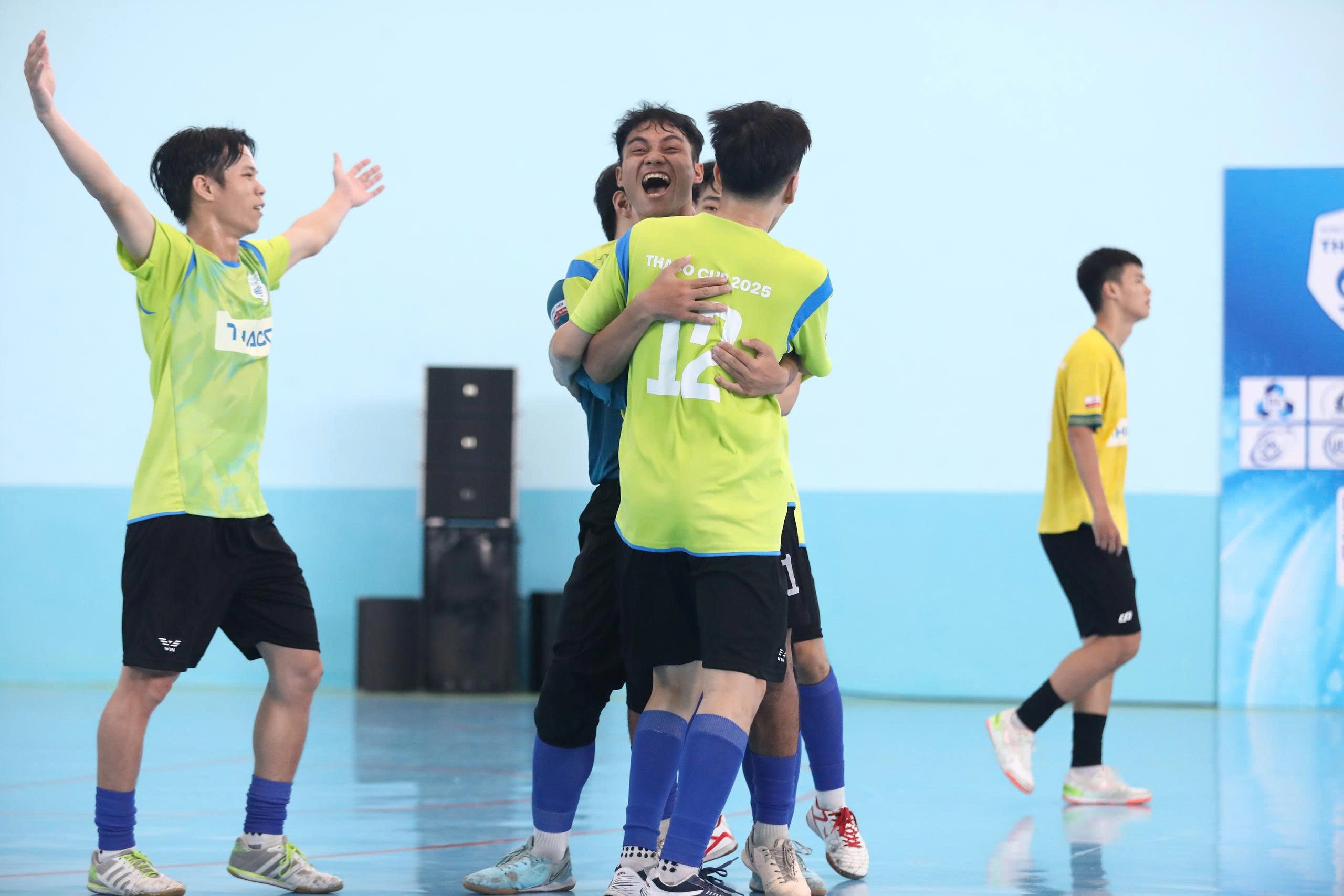 Đã tìm ra những ngôi vô địch giải futsal sinh viên THACO CUP 2025 - Ảnh 10.