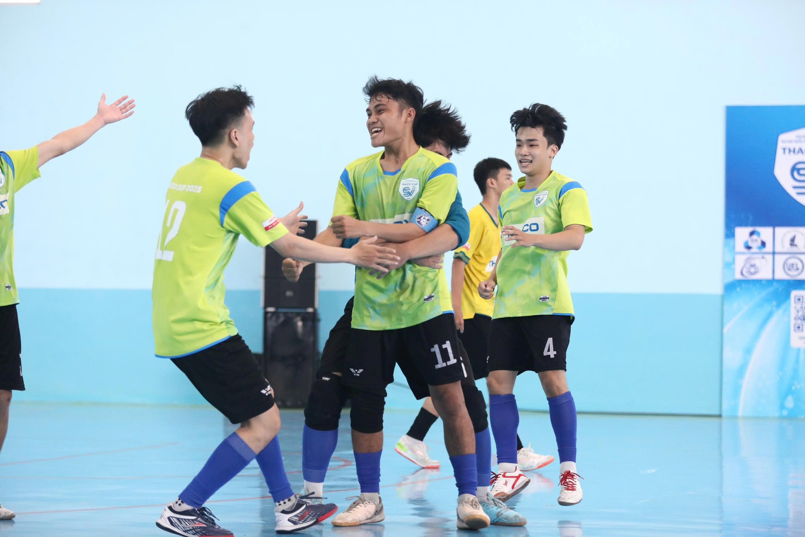 Đã tìm ra những ngôi vô địch giải futsal sinh viên THACO CUP 2025 - Ảnh 11.