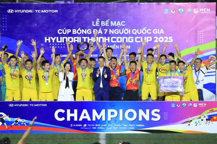 Cúp bóng đá 7 người - Ảnh 1.