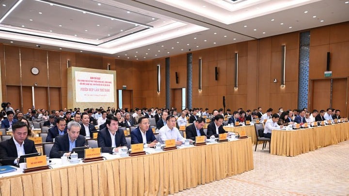 A nemzeti digitális átalakulás felgyorsítása: A digitális technológiai vállalkozások erőteljesen növekednek, az 5G infrastruktúra minden eddiginél nagyobb mértékben bővül - 3. kép. Bứt tốc chuyển đổi số quốc gia: Doanh nghiệp công nghệ số tăng trưởng mạnh, hạ tầng 5G mở rộng chưa từng có- Ảnh 3.