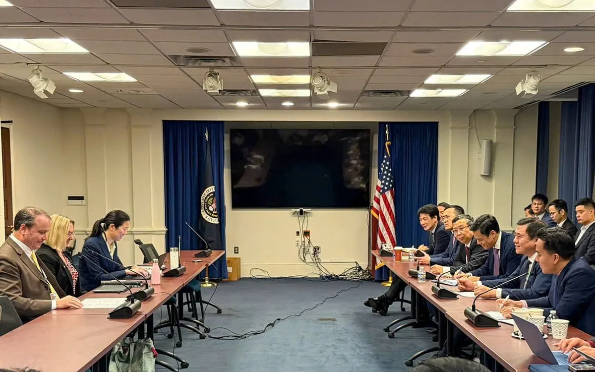 Sessão de encerramento da 5ª rodada de negociações diretas - Acordo de Comércio Recíproco Vietnã-EUA. Foto: Ministério da Indústria e Comércio Phiên bế mạc vòng đàm phán trực tiếp lần thứ 5 - Hiệp định Thương mại đối ứng Việt Nam - Hoa Kỳ. Ảnh: Bộ Công Thương