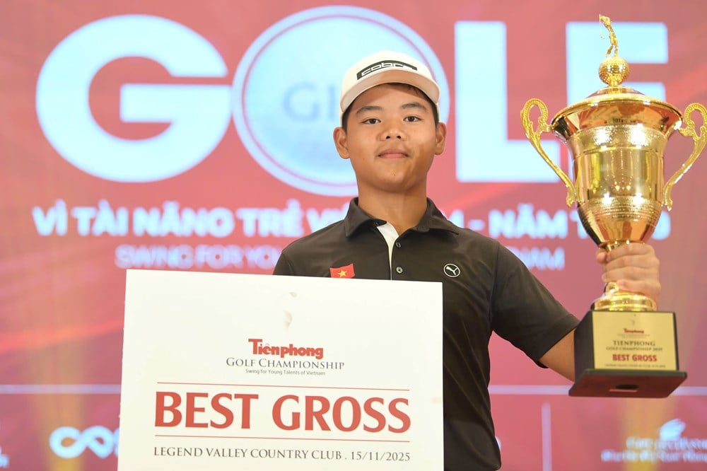 El golfista Nguyen Trong Hoang, de 15 años, ganó por primera vez el Campeonato de Golf de Tien Phong - foto 2